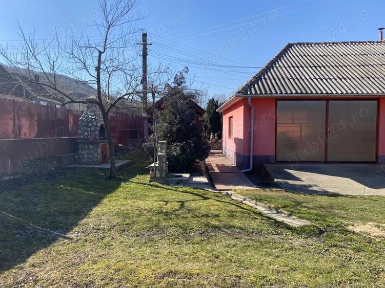 Casă cu 3 camere cu Teren 1100 Mp în Sarmizegetusa