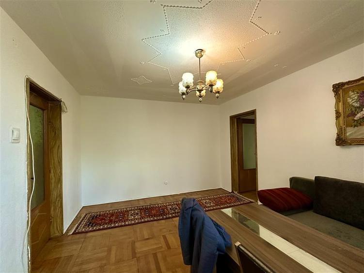 Apartament cu 2 camere semidecomandat în Podgoria