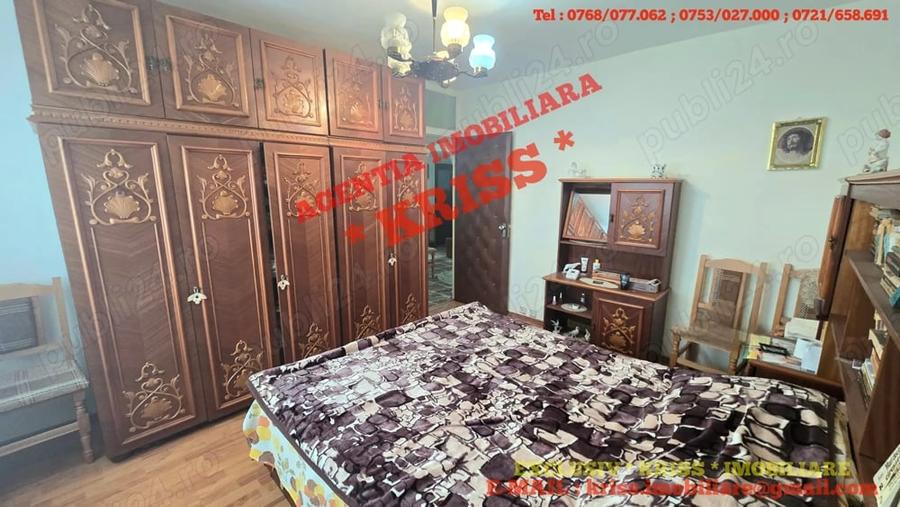 Apartament cu 3 camere decomandat în Găvana
