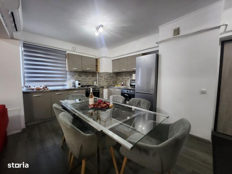 Apartament cu 4 camere decomandat în Ultracentral