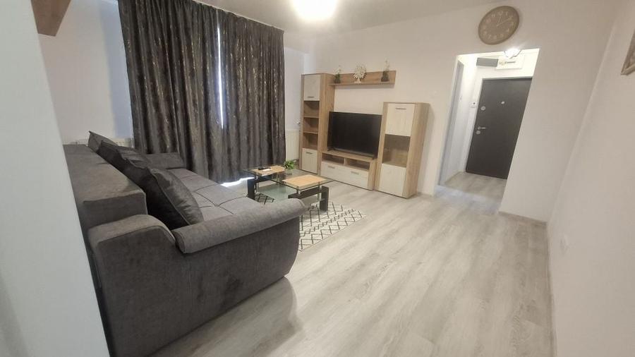 Apartament cu 2 camere semidecomandat în Ultracentral