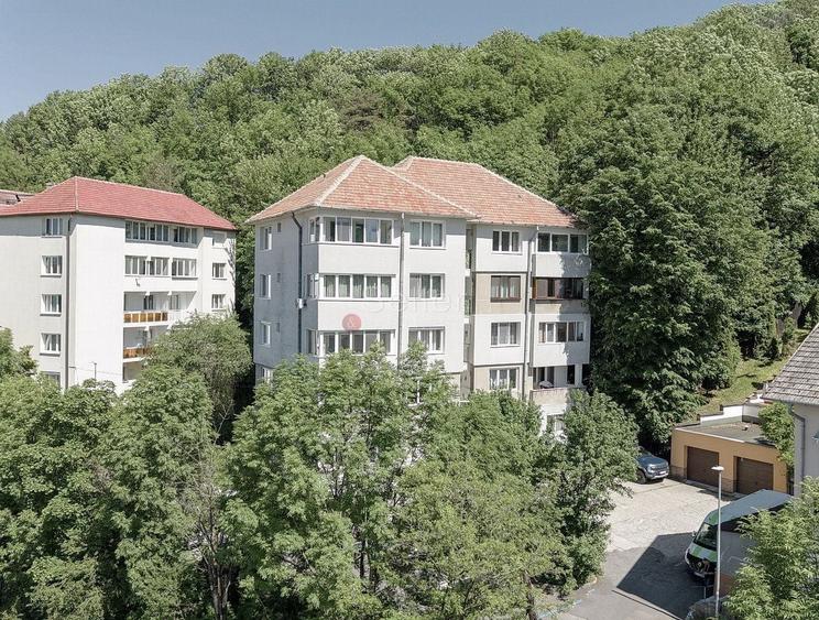 Apartament cu 3 camere decomandat, mobilat în Central