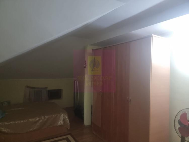 Casă cu 7 camere cu Teren 1500 Mp în Islaz