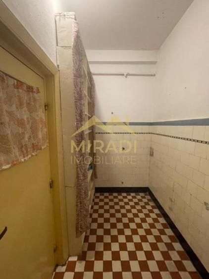 Apartament cu 4 camere în Aviatorilor