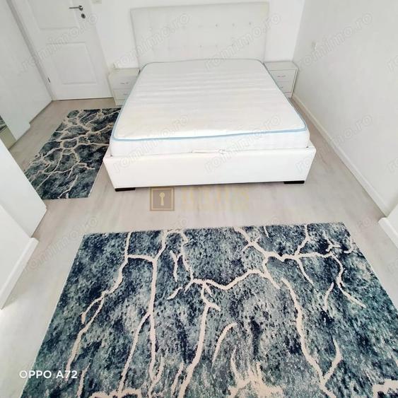 Apartament cu 3 camere semidecomandat, mobilat în Soarelui