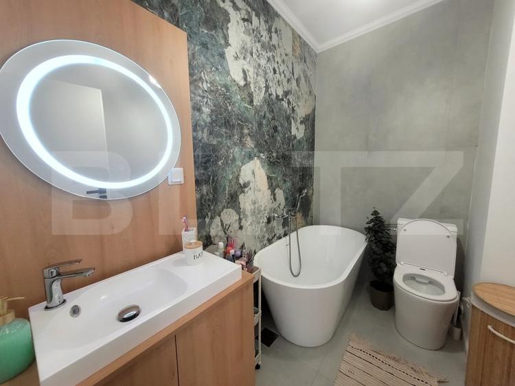 Apartament cu 3 camere semidecomandat, mobilat în Mărăști