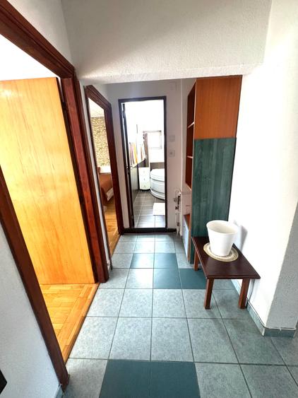 Apartament cu 3 camere decomandat în 13 Septembrie