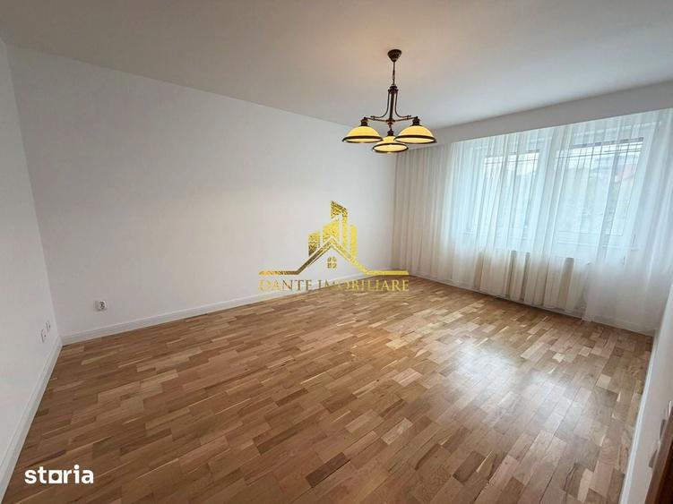Casă cu 6 camere cu Teren 350 Mp în Andrei Mureșanu
