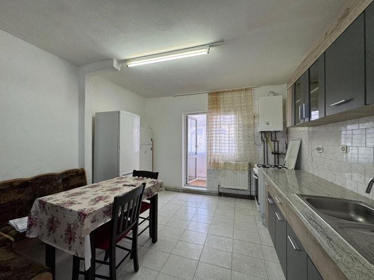Apartament cu 2 camere decomandat în Ultracentral