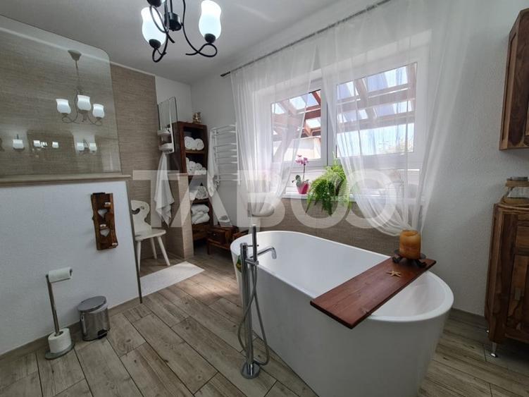 Casă individuală cu 3 camere cu Piscina în Sebeș