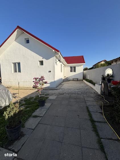 Casă cu 3 camere cu Teren 333 Mp în Central