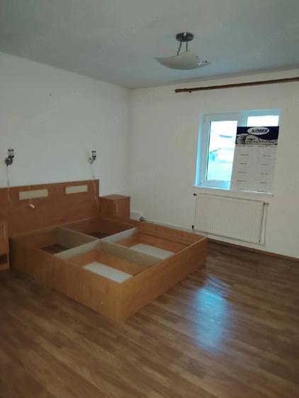 Casă cu 5 camere cu Teren 300 Mp în Nord