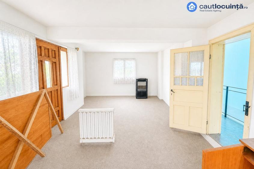 Casă cu 5 camere cu Teren 4900 Mp în Micești
