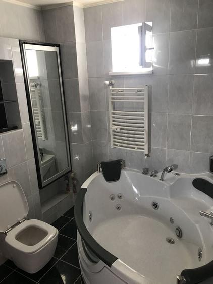 Apartament cu 2 camere semidecomandat, mobilat în 1 Mai
