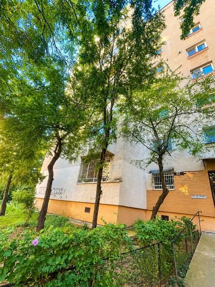 Apartament cu 4 camere decomandat în 13 Septembrie