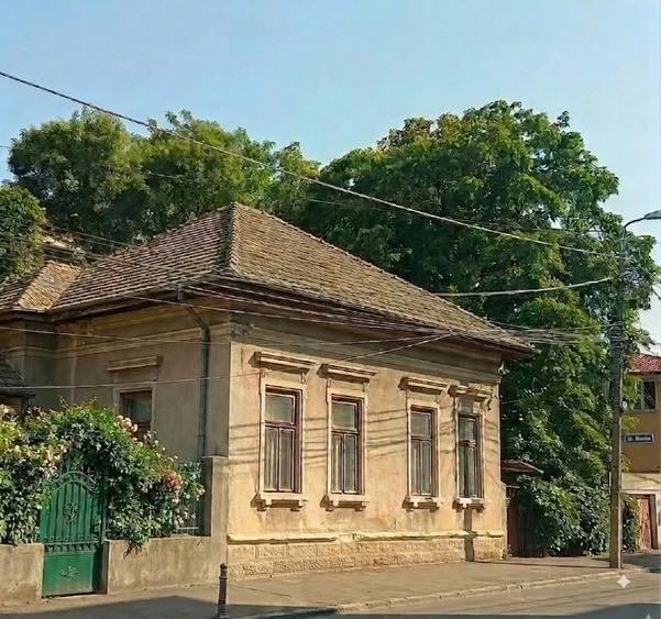 Casă individuală cu 5 camere cu Teren 315 Mp în Capitol