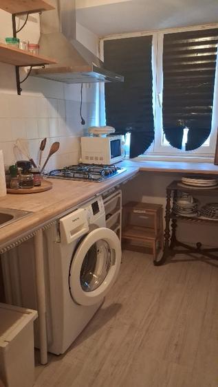 Apartament cu 2 camere nedecomandat, mobilat în Kogălniceanu