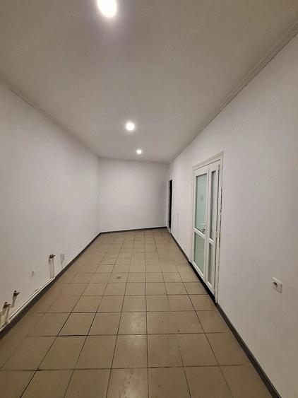 Spațiu comercial, de 66 mp, în Piața Centrală