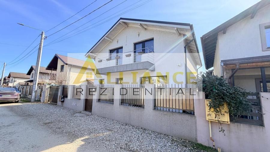 Casă individuală cu 4 camere decomandat cu Canalizare în Berceni