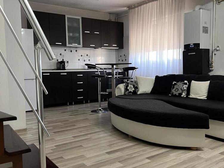 Apartament cu 3 camere decomandat, mobilat în Colentina