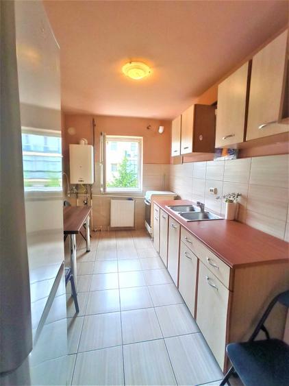 Apartament cu 4 camere decomandat în Cedonia