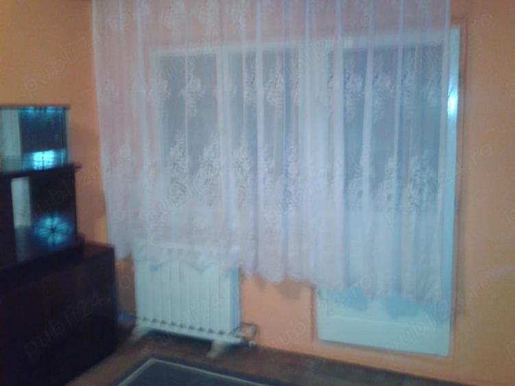 Garsonieră decomandată în Lipovei
