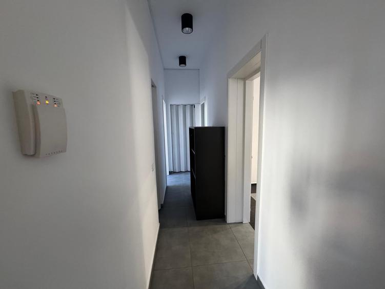 Casă cu 12 camere cu Canalizare în Cotroceni