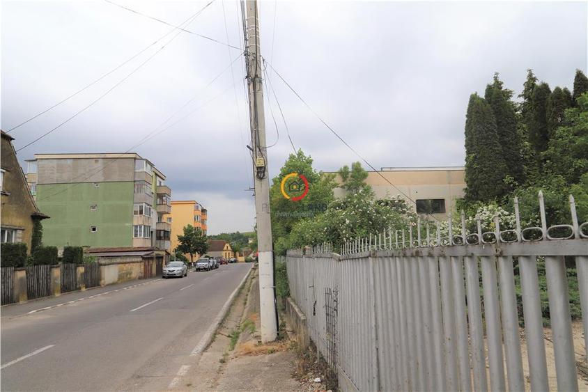 Spațiu comercial, de 3,725 mp, în Central