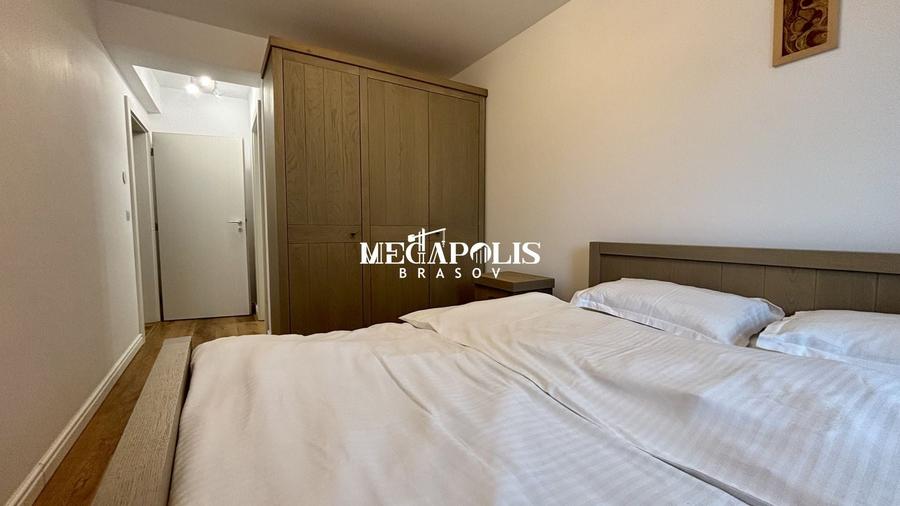 Apartament cu 3 camere în Tractorul