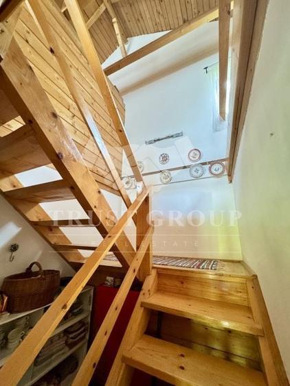 Casă individuală cu 5 camere cu Canalizare în Gruiu