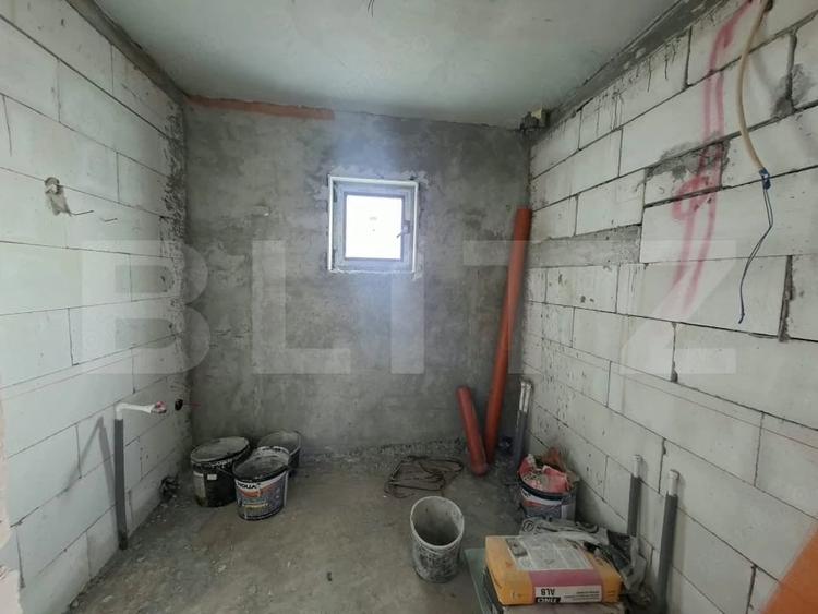 Casă cu Teren 350 Mp în Bariera Vâlcii