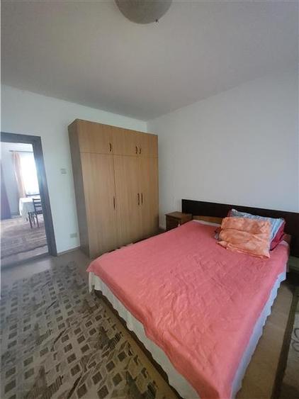 Casă individuală cu 4 camere cu Teren 2500 Mp în Lazu