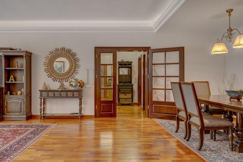 Apartament cu 4 camere, mobilat în Herăstrău
