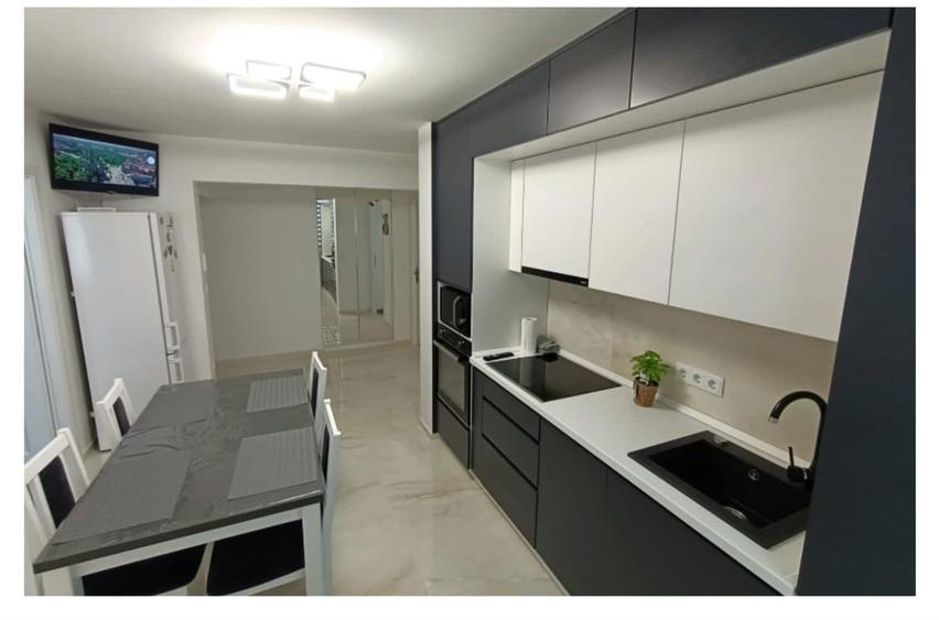 Apartament de vanzare - 3