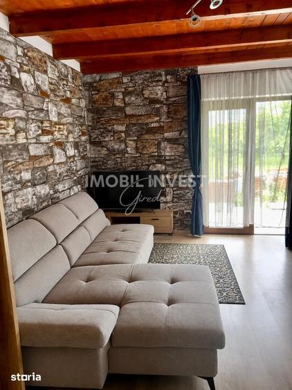 Casă cu 2 camere cu Teren 2377 Mp în Benic