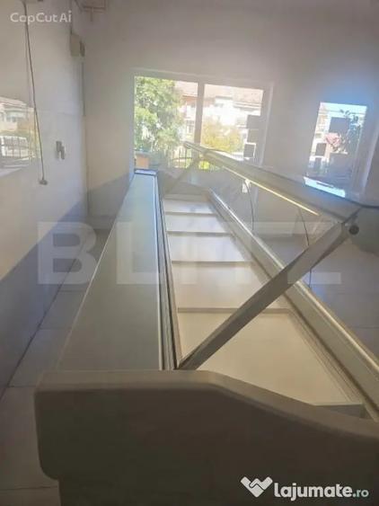 Spațiu comercial, de 320 mp, în Central