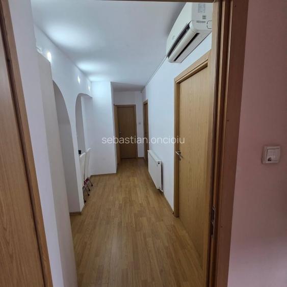 Vand apartament 3 camere 140 000 Euro
