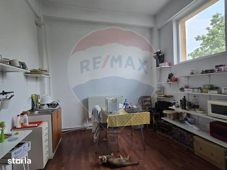 Spațiu comercial, de 600 mp, în Apărătorii Patriei