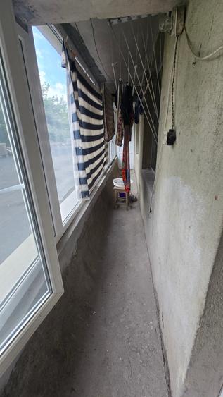 Apartament cu 3 camere decomandat în Berceni