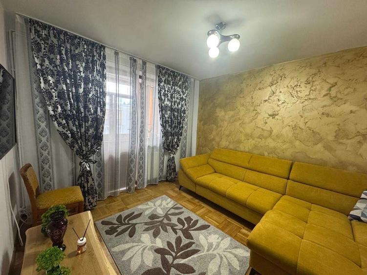 Apartament cu 4 camere decomandat în Banat