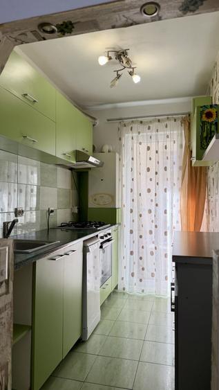 Apartament cu 2 camere decomandat în Florești