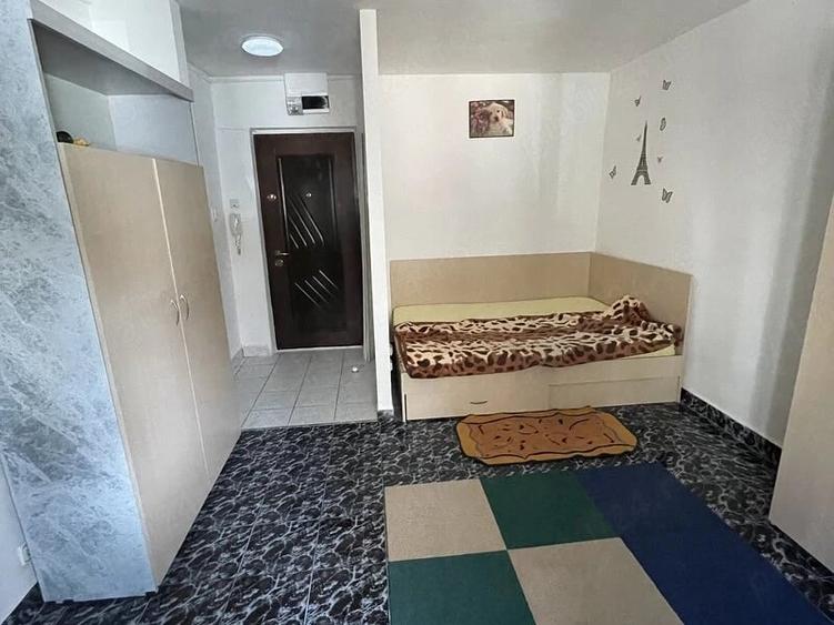 Garsonieră semidecomandată în Brâncoveanu