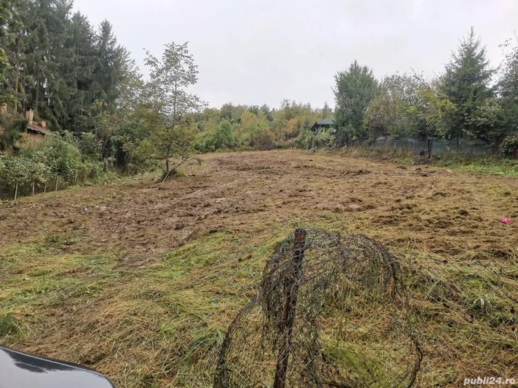Teren de 2200 mp, în Central