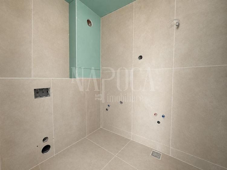 Apartament cu 3 camere semidecomandat în Florești