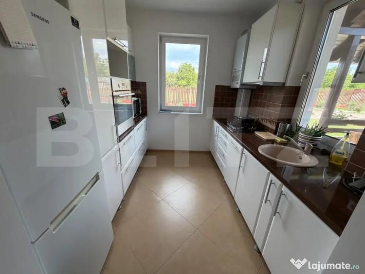 Casă cu 6 camere cu Teren 1800 Mp în Mintia