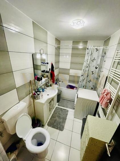 Apartament de 3 camere , 78 Mp , lift , parcare , bloc nou - 8