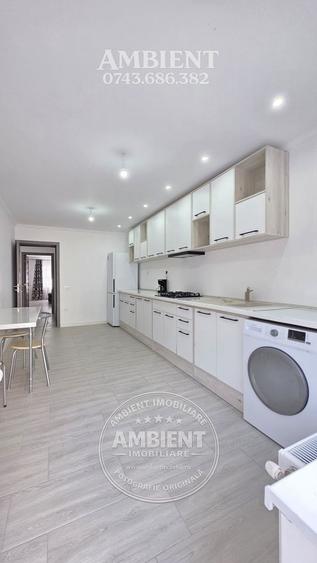 Casă individuală cu 3 camere cu Canalizare în Industrială
