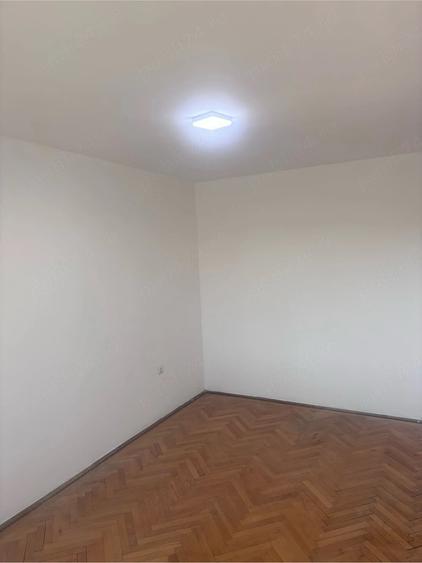 Apartament cu 2 camere semidecomandat în Hipodrom