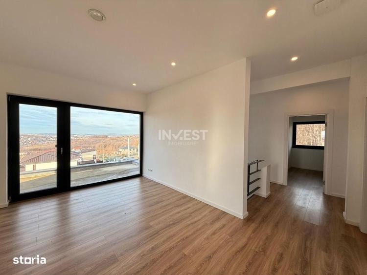 Casă cu 5 camere cu Teren 950 Mp în Bucium