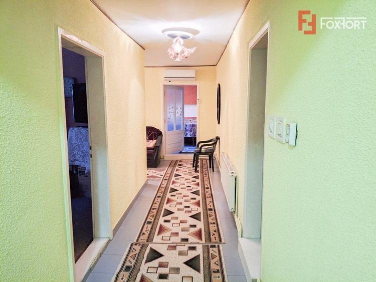 Casă individuală cu 5 camere cu Canalizare în Giarmata
